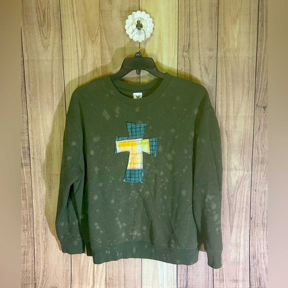 NWT Upcycled Sweatshirt with a quilted appliqué